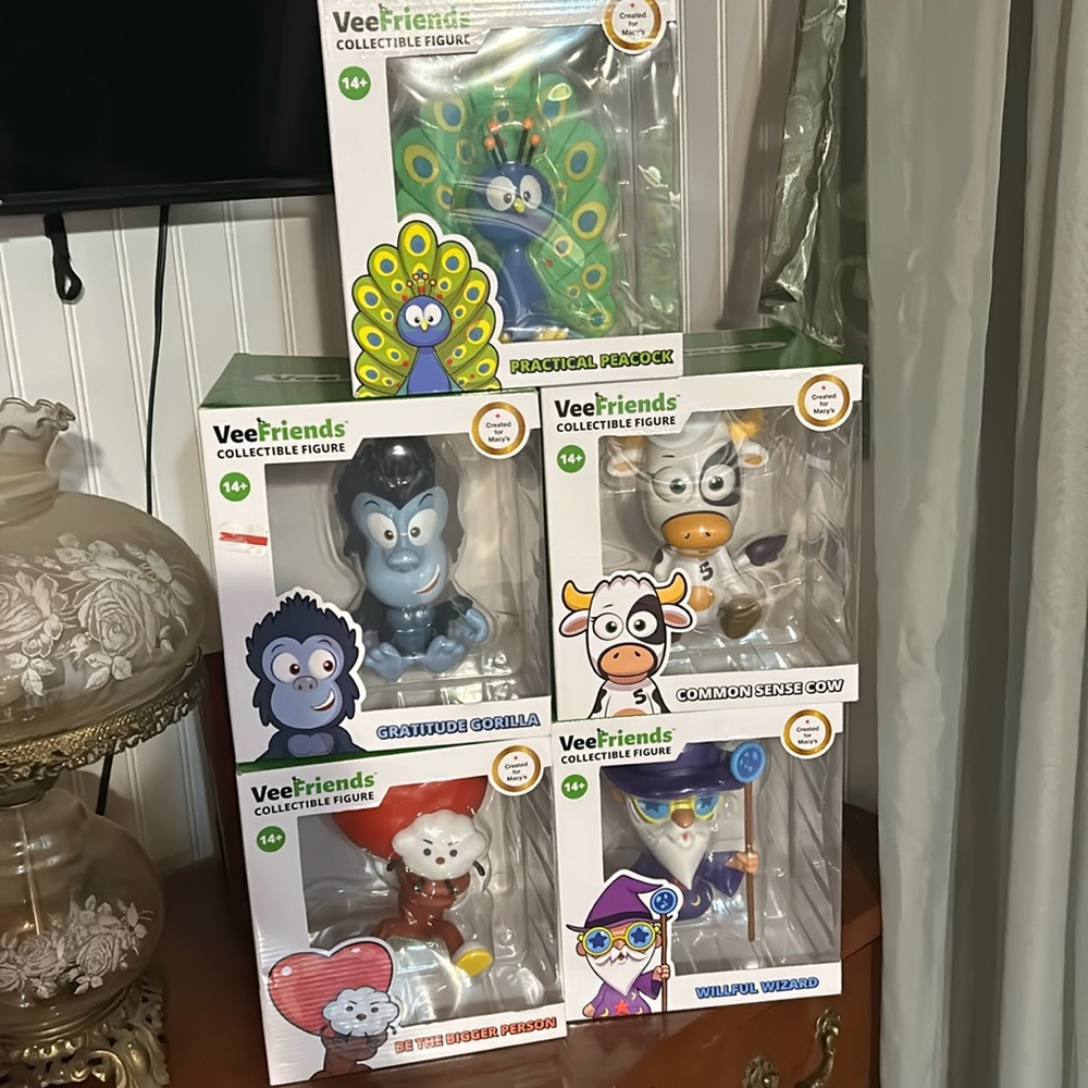 Five veefreinds new in box set of five